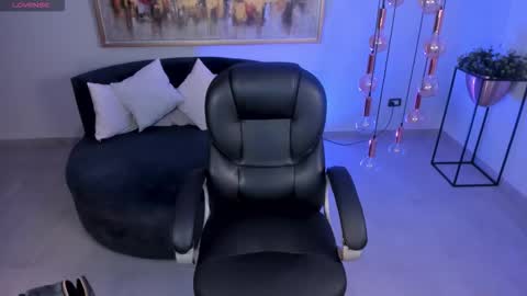 Snapshot of mileycruz_ chatting on 01.15.26 Miley Cruz IG miley model23 online show from 01.15.26