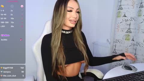 Snapshot of mileysin chatting on 01.10.25 Miley Sin online show from 01.10.25