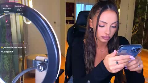 Miley Sin online show from 02.07.26