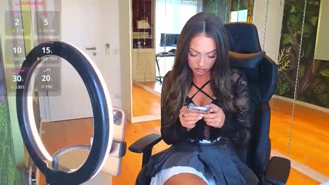 Miley Sin online show from 02.25.26