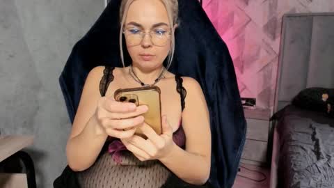 Snapshot of milf__mari chatting on 01.17.26 Maria online show from 01.17.26