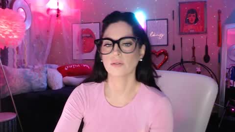 Snapshot of milf_lacey chatting on 02.15.25 Milf Lacey online show from 02.15.25
