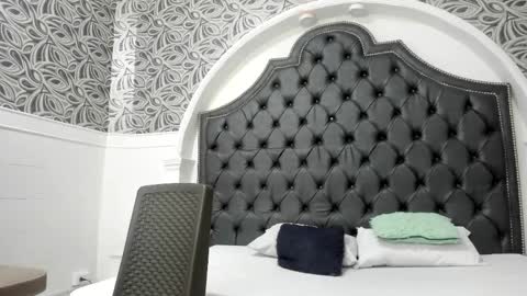 milf_march online show from 04.17.26