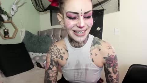 Isabella online show from 11.07.25