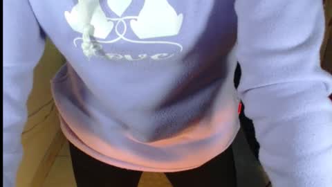 Valeria online show from 10.29.25