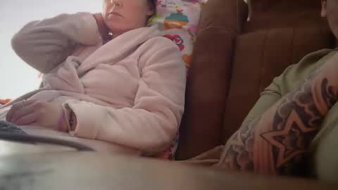 Snapshot of milfanddilf696969 chatting on 12.31.24 milfanddilf696969 online show from 12.31.24