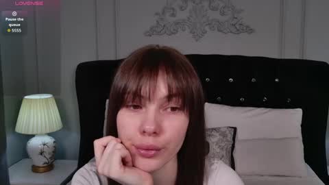 Mili Jay online show from 05.12.26
