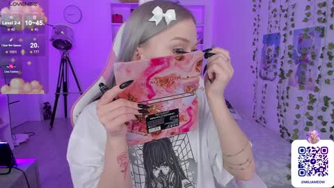 Snapshot of miliameow chatting on 12.22.24 Milia online show from 12.22.24