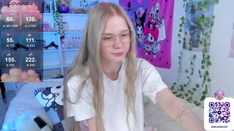 Snapshot of miliameow chatting on 02.03.25 Milia online show from 02.03.25