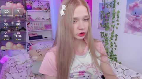 Snapshot of miliameow chatting on 02.28.25 Milia online show from 02.28.25