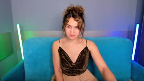 milkablond online show from 01.14.25