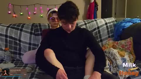 MilkandHoney online show from 11.03.25