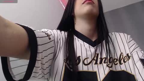 Amira online show from 02.15.25