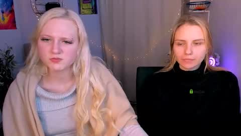 Snapshot of milki_wey chatting on 01.12.26 Mila online show from 01.12.26