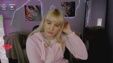 Snapshot of milki_wey chatting on 02.05.26 Mila online show from 02.05.26