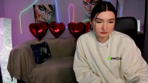 Snapshot of milki_wey chatting on 02.08.26 Mila online show from 02.08.26