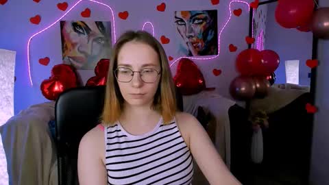 Snapshot of milki_wey chatting on 02.10.26 Mila online show from 02.10.26