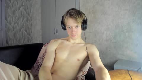 Isaac online show from 02.07.25