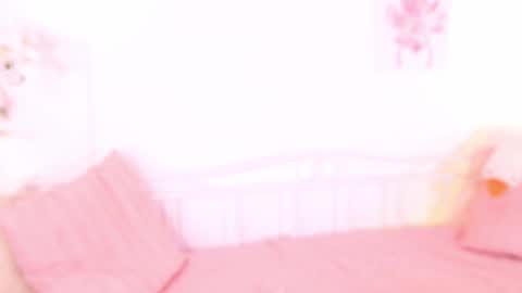 Snapshot of milky_0 chatting on 10.02.25 milky_0 online show from 10.02.25