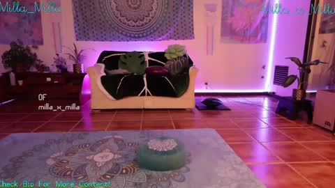 milla_milla online show from 12.08.24