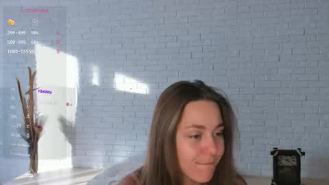 Snapshot of milla_vegga chatting on 10.21.25 Mila online show from 10.21.25