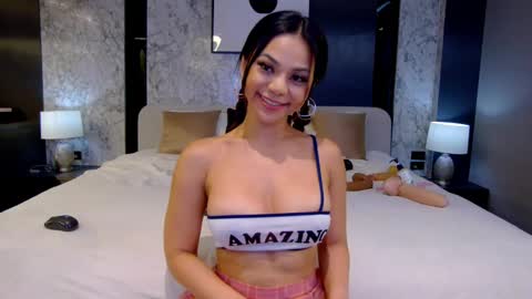 Snapshot of millabelle chatting on 03.01.25 MillaBelle online show from 03.01.25