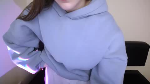 Snapshot of millasamsd chatting on 11.20.25 Milla online show from 11.20.25