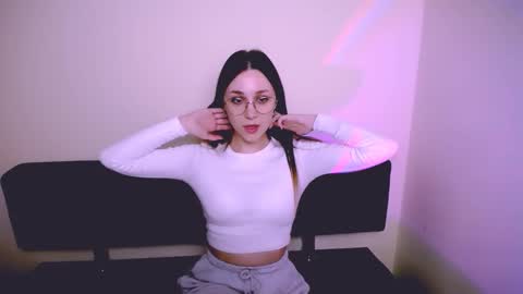 Snapshot of millasamsd chatting on 11.25.25 Milla online show from 11.25.25