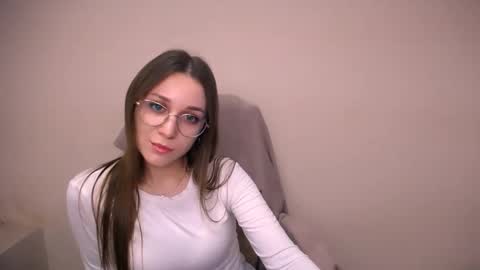 Snapshot of millasamsd chatting on 11.26.25 Milla online show from 11.26.25