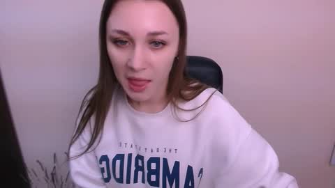 Snapshot of millasamsd chatting on 11.29.25 Milla online show from 11.29.25