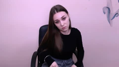 Snapshot of millasamsd chatting on 12.20.25 Milla online show from 12.20.25