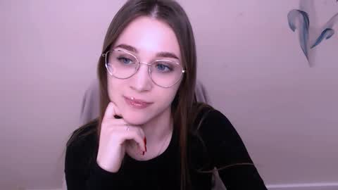 Snapshot of millasamsd chatting on 01.12.26 Milla online show from 01.12.26