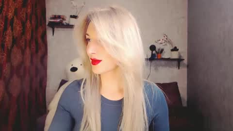 MillaXQueen online show from 02.10.25