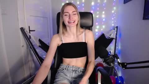 millie_lacroix online show from 01.20.25