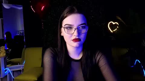 Snapshot of milliedoll chatting on 02.22.25 Millie online show from 02.22.25