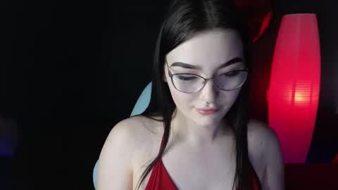 Snapshot of milliedoll chatting on 02.24.25 Millie online show from 02.24.25