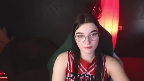 Snapshot of milliedoll chatting on 03.01.25 Millie online show from 03.01.25