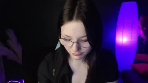 Snapshot of milliedoll chatting on 03.07.25 Millie online show from 03.07.25