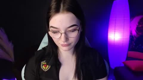 Snapshot of milliedoll chatting on 03.07.25 Millie online show from 03.07.25