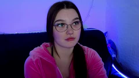 Snapshot of milliedoll chatting on 09.30.25 Millie online show from 09.30.25