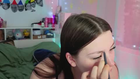 Snapshot of milliedoll chatting on 10.22.25 Millie online show from 10.22.25