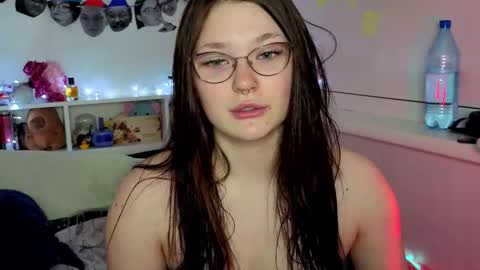 Snapshot of milliedoll chatting on 11.02.25 Millie online show from 11.02.25