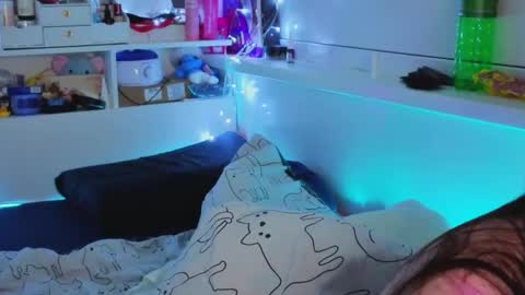 Snapshot of milliedoll chatting on 11.06.25 Millie online show from 11.06.25