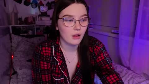 Snapshot of milliedoll chatting on 02.11.26 Millie online show from 02.11.26