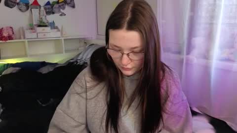 Snapshot of milliedoll chatting on 03.01.26 Millie online show from 03.01.26