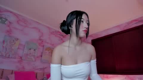 Snapshot of millieskinny_ chatting on 01.27.25 Ana Maria online show from 01.27.25