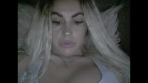 Snapshot of millisa13 chatting on 10.19.25 millisa13 online show from 10.19.25