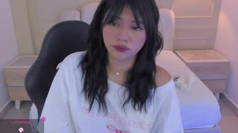 millyevans1 online show from 04.08.26