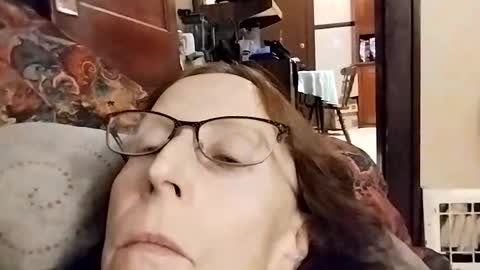 Snapshot of miloanj chatting on 12.18.25 miloanj online show from 12.18.25