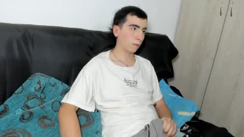 Snapshot of milogm_ chatting on 05.28.26 milogm_ online show from 05.28.26